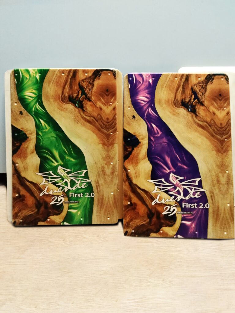 Modelos Duende First 2.0 en acabados Verde y Morado, edición 25 Aniversario